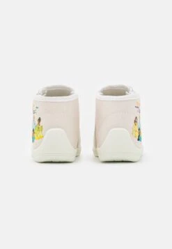 Friboo Disney Princess - Pantoffels - Pink -Friboo Winkel 8873b6f7763841de8f79ad20ded559b3